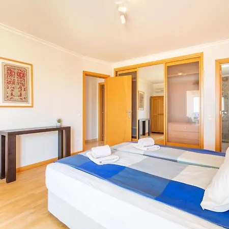 426 Casa Onda Mirabaia * Lagos